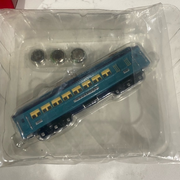 Hallmark Keepsake Lionel Blue Comet Passenger Car Light Glows Ornament 2002 - Picture 5 of 5